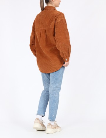Jacheta Bershka, maro