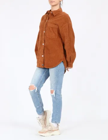 Jacheta Bershka, maro