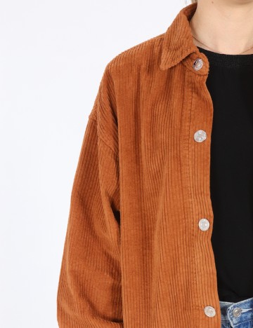 Jacheta Bershka, maro