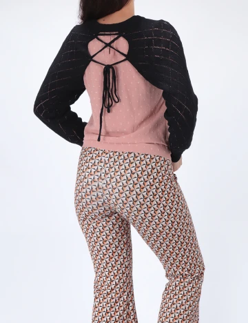Top Dazy, negru