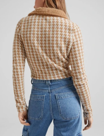 Top Bershka, maro
