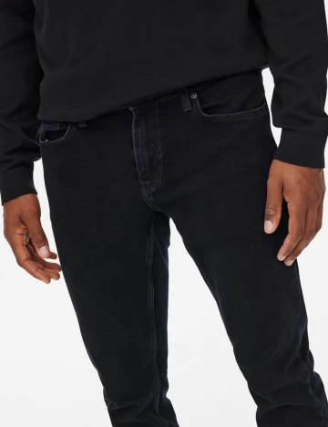 Blugi Only, negru