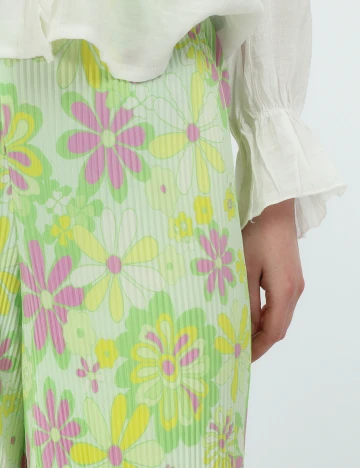 Pantaloni Bershka, verde