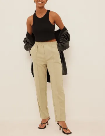 Pantaloni NA-KD, bej