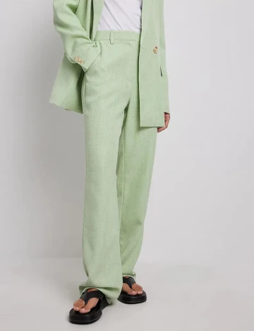 Pantaloni NA-KD, verde