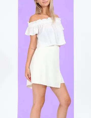 Top Bershka, alb