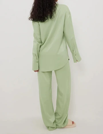 Pantaloni NA-KD, verde