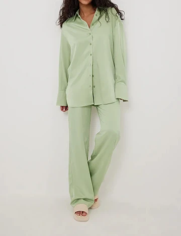 Pantaloni NA-KD, verde