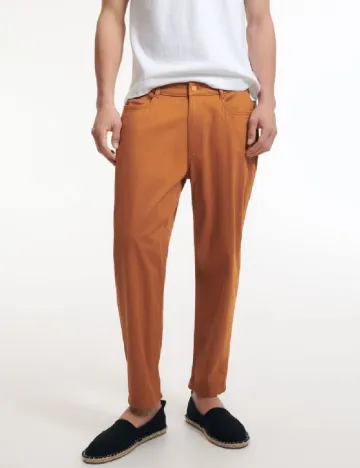 Pantaloni Reserved, maro