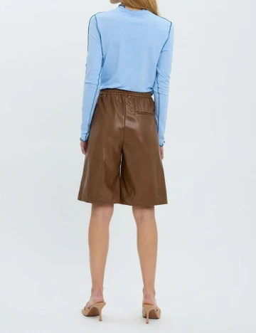 Pantaloni scurti Vero Moda, maro