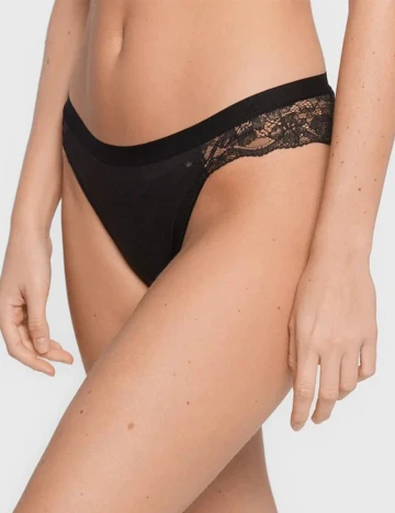 Chilot Triumph, negru