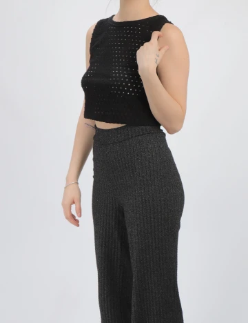 Top Reserved, negru