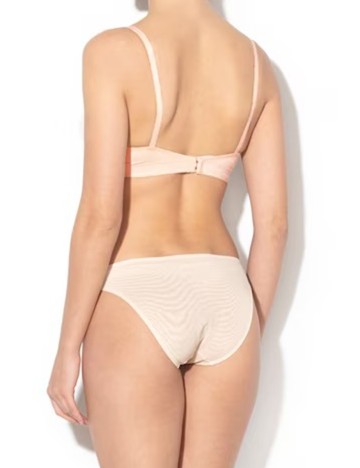 Sutien Triumph, nude