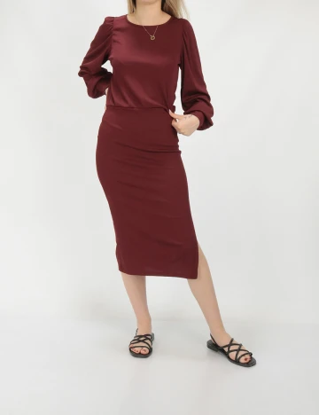 Rochie medie BUBBLEROOM, visiniu
