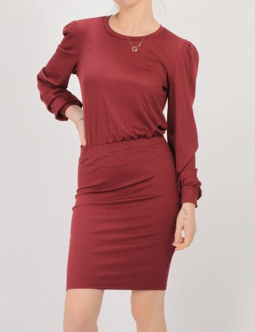 Rochie scurta BUBBLEROOM, visiniu
