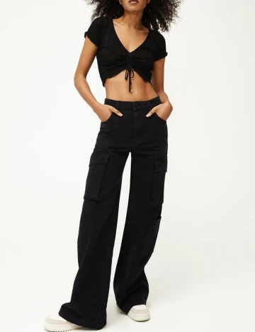 Top Bershka, negru