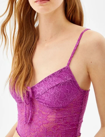 Top Bershka, mov