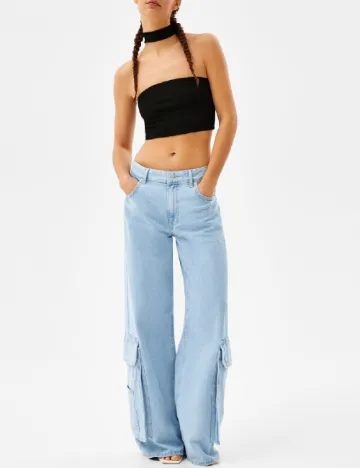 Top Bershka, negru