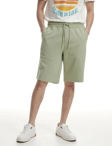 Pantaloni scurti Reserved, verde