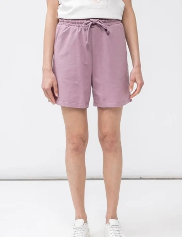 Pantaloni scurti Vero Moda, mov