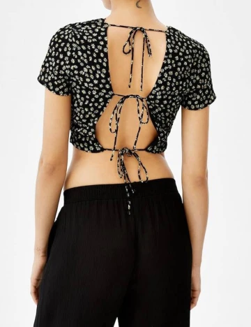 Top Bershka, negru