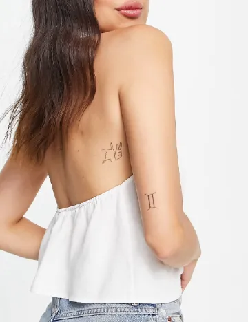 Top Bershka, alb