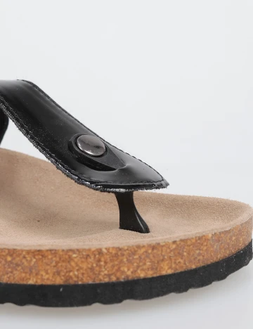 Slapi Essentials, negru