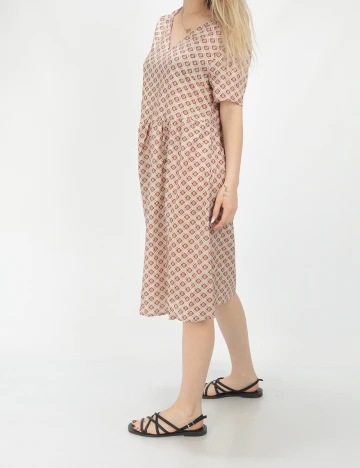 Rochie medie Emery Rose, maro deschis