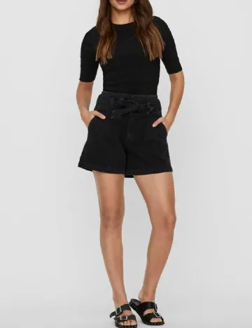 Pantaloni scurti Vero Moda, negru