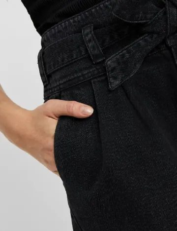 Pantaloni scurti Vero Moda, negru
