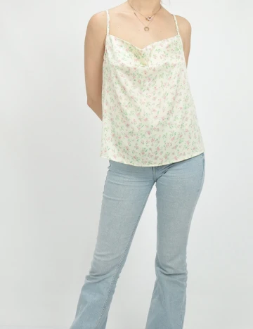 Maiou Only, floral