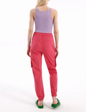 Top House Brand, mov