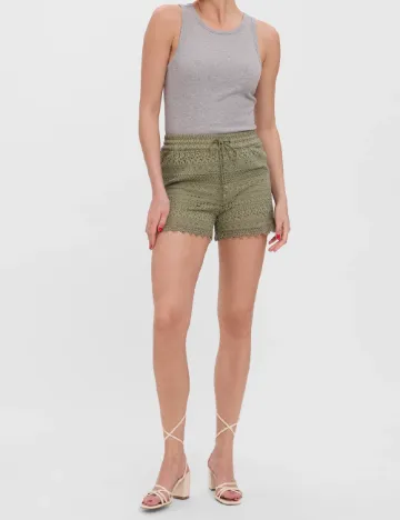 Pantaloni scurti Vero Moda, verde