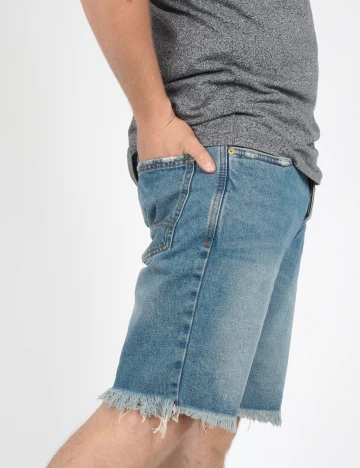 Pantaloni scurti Reserved, albastru