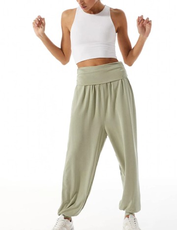 Pantaloni Stradivarius, verde, XS