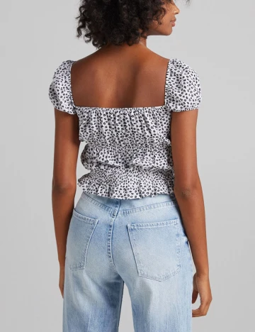 Top Bershka, alb