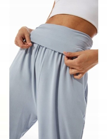 Pantaloni Stradivarius, bleu