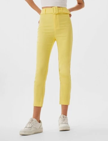 Pantaloni Stradivarius, galben