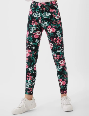 Pantaloni Stradivarius, floral