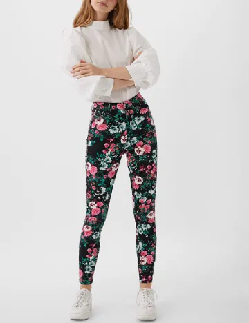 Pantaloni Stradivarius, floral