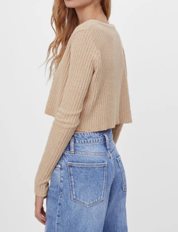Top Bershka, crem