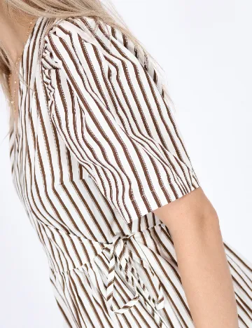 Rochie medie OVERSIZE Pieces, alb/maro