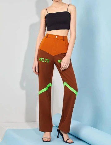 Pantaloni SHEIN, maro