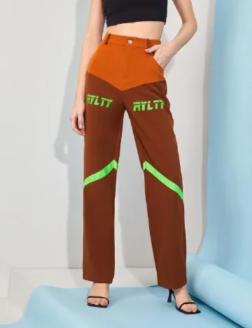 Pantaloni SHEIN, maro