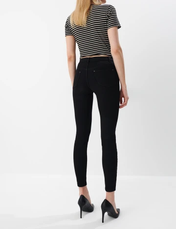 Blugi Mohito, negru