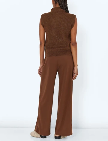 Vesta Noisy May, maro Maro