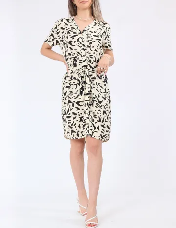 Rochie scurta Vila, crem/negru