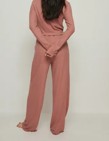 Pantaloni NA-KD, roz pudra