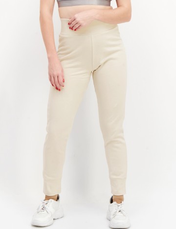 Pantaloni NA-KD, crem
