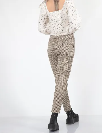 Pantaloni NA-KD, bej